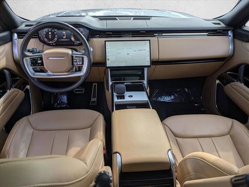 Used 2025 Land Rover Range Rover Long Wheelbase SE AWD/4WD image 19