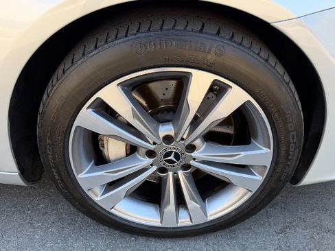 Used 2018 Mercedes-Benz S 560 4MATIC Sedan image 34