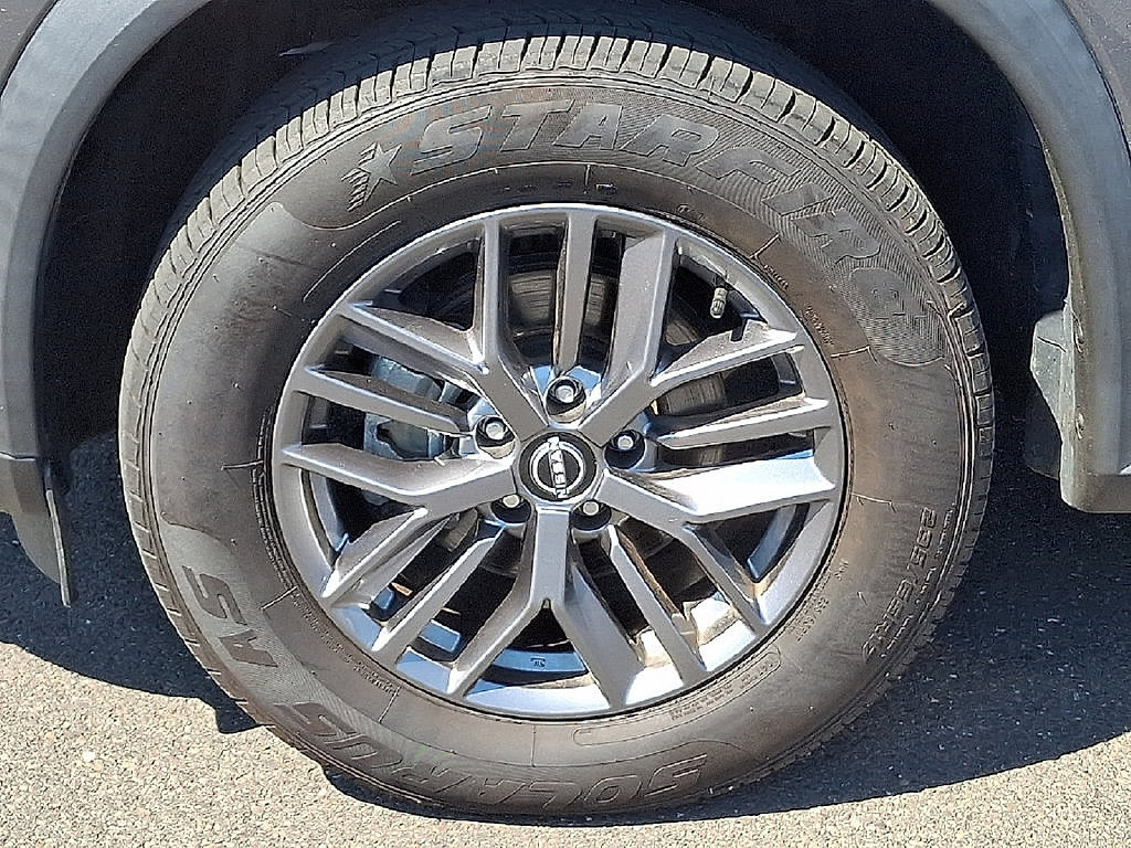 Used 2024 Nissan Rogue S AWD/4WD image 9