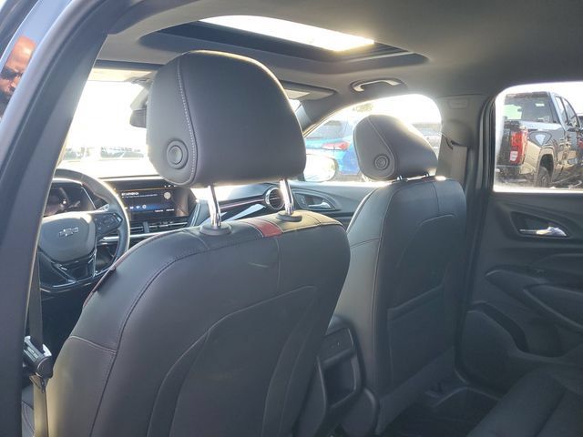 Certified 2024 Chevrolet Trax RS w/ Sunroof Package FWD image 9