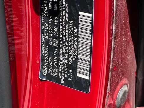 Used 2025 Hyundai Elantra Hybrid FWD image 31