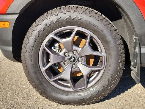 Used 2022 Ford Bronco Sport Badlands image 9