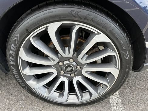 Used 2019 Land Rover Range Rover HSE AWD/4WD image 23