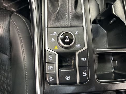 Used 2023 Kia Sorento X-Line EX image 24