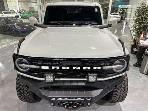 Used 2022 Ford Bronco Outer Banks w/ Sasquatch Package AWD/4WD image 16