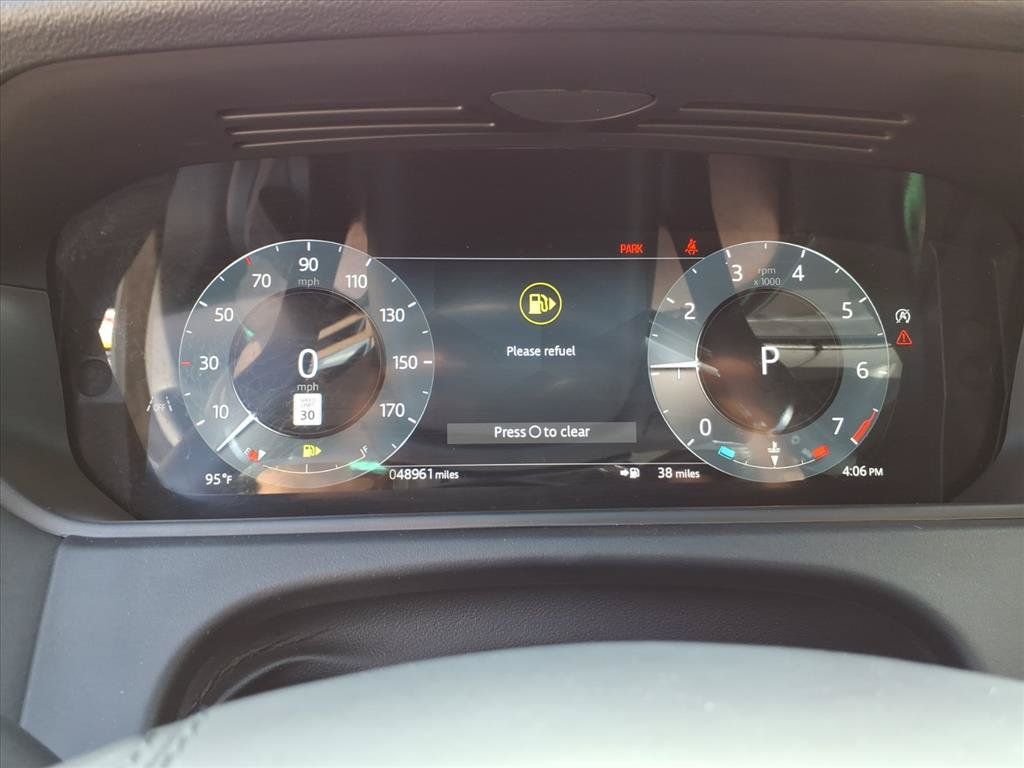 Used 2025 Land Rover Range Rover Velar Dynamic SE AWD/4WD image 26