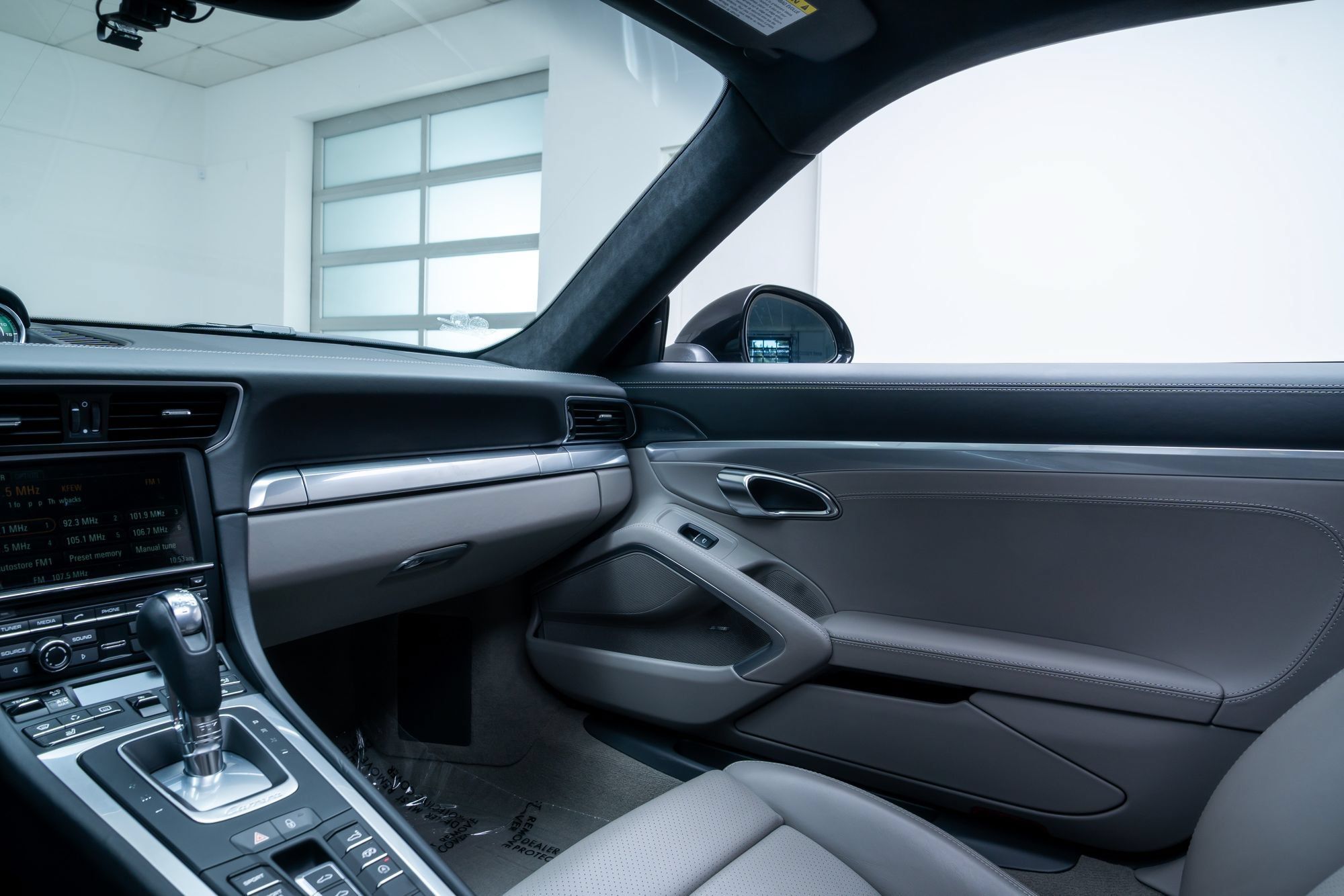 Used 2013 Porsche 911 Carrera S RWD image 9
