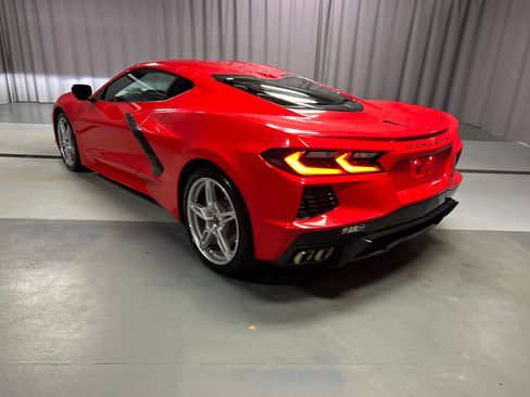 Used 2025 Chevrolet Corvette Stingray Coupe w/ 1LT image 5