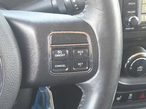 Used 2017 Jeep Patriot Sport w/ Power Value Group FWD image 32