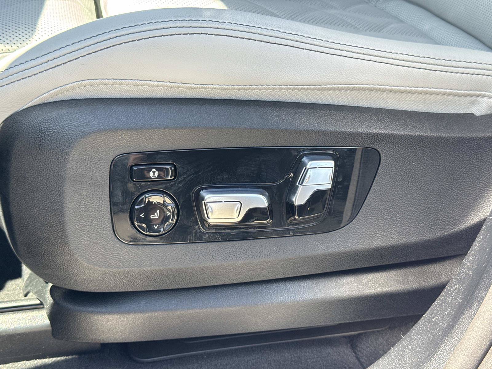 Used 2026 BMW X5 sDrive40i RWD image 23