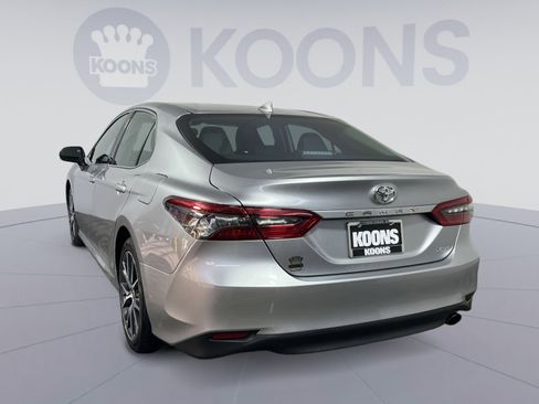 Used 2024 Toyota Camry XLE image 4