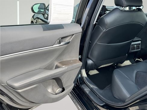 Used 2023 Toyota Camry XSE image 32