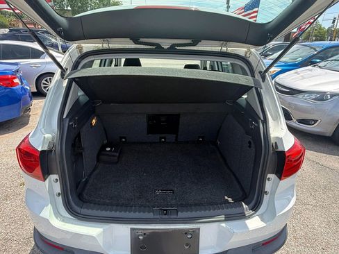 Used 2016 Volkswagen Tiguan S FWD image 9