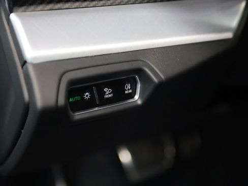 Used 2019 Lamborghini Urus AWD/4WD image 21
