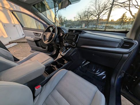 Used 2018 Honda CR-V LX image 11