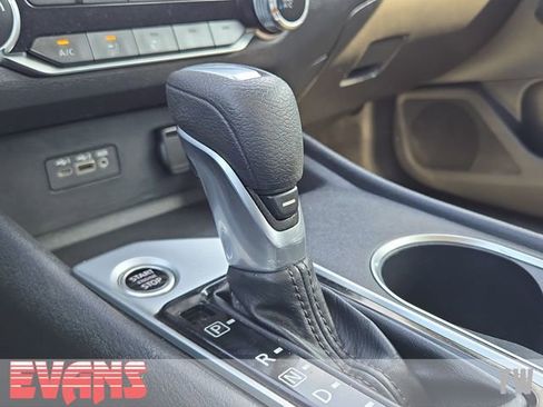 Used 2022 Nissan Altima 2.5 SV FWD image 11