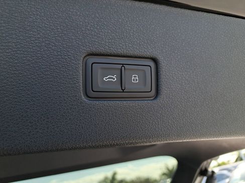 New 2026 Audi Q8 Premium Plus image 32