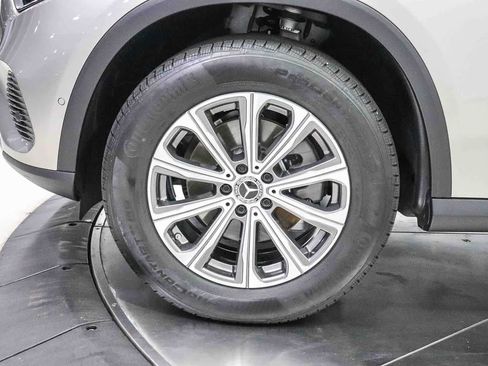 Used 2024 Mercedes-Benz GLC 300 image 9