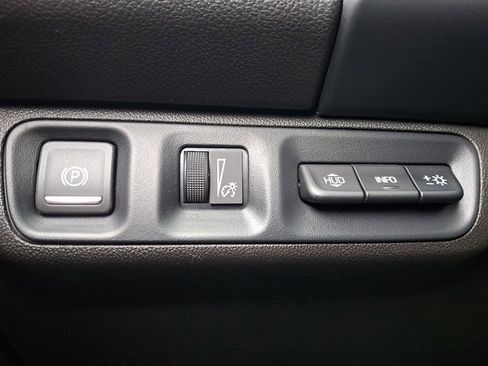 Used 2023 GMC Acadia Denali image 23