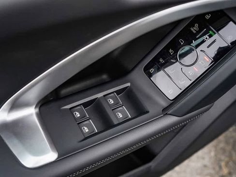 New 2025 Audi Q5 Premium Plus image 23