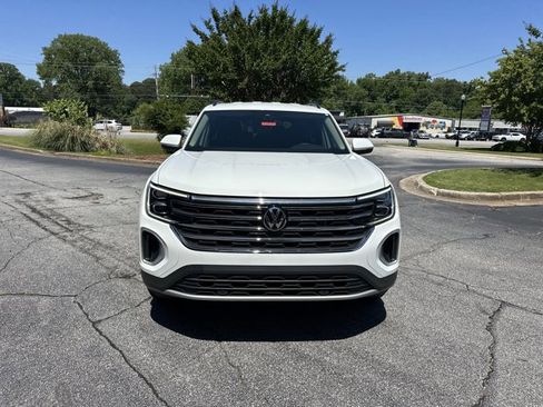 Used 2024 Volkswagen Atlas SE FWD image 3