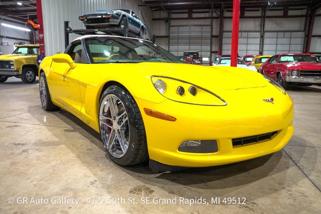 Used 2007 Chevrolet Corvette Convertible w/ Performance Package RWD image 26