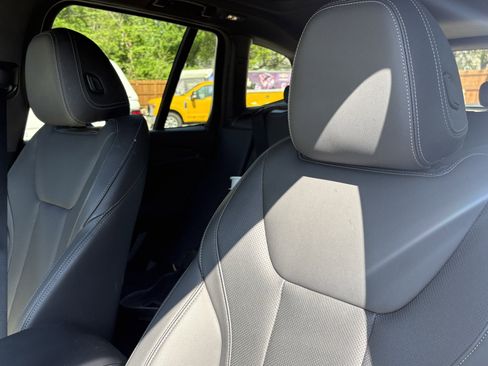 Used 2022 BMW X3 xDrive30i w/ M Sport Package image 18