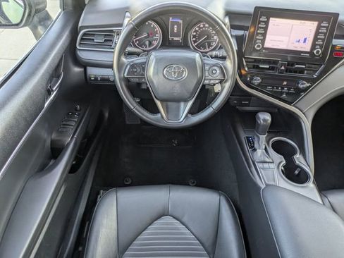 Used 2024 Toyota Camry SE image 12