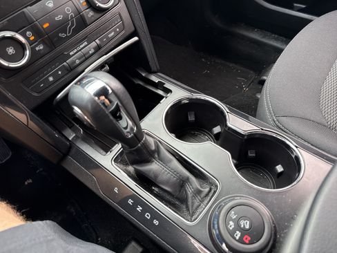 Used 2019 Ford Explorer XLT AWD/4WD image 16