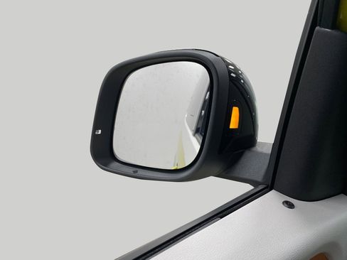 New 2025 Volkswagen ID. Buzz Pro S Plus image 20