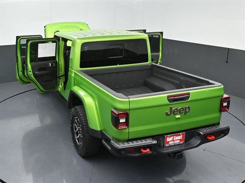 Used 2025 Jeep Gladiator Rubicon AWD/4WD image 47