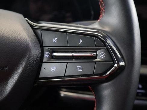 Used 2025 Chevrolet Equinox RS AWD/4WD image 19