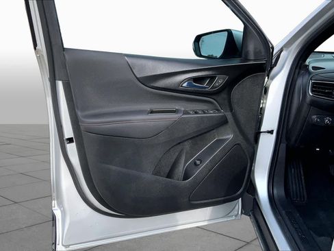 Certified 2022 Chevrolet Equinox RS w/ Infotainment Package FWD image 22
