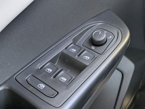 New 2026 Volkswagen Taos S image 23