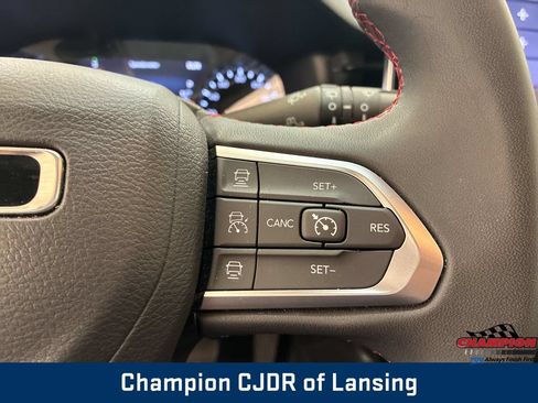 Used 2025 Jeep Compass Trailhawk AWD/4WD image 27
