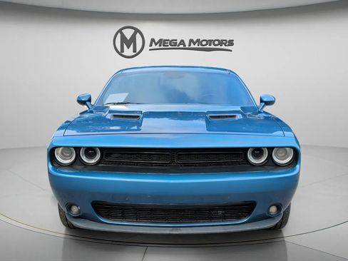 Used 2022 Dodge Challenger SXT w/ Blacktop Package image 8