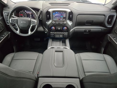 Certified 2022 Chevrolet Silverado 2500 LTZ w/ LTZ Plus Package image 17