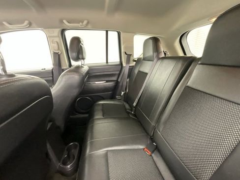 Used 2017 Jeep Compass Latitude image 6