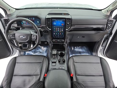 Used 2024 Ford Ranger Lariat w/ Advanced Towing Package image 9