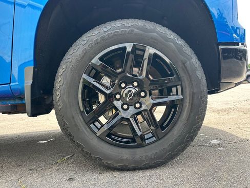 Used 2024 Chevrolet Silverado 1500 Custom Trail Boss AWD/4WD image 13