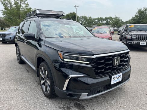 Certified 2024 Honda Pilot Elite image 3