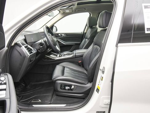 Used 2023 BMW X7 xDrive40i w/ Dynamic Handling Package image 22