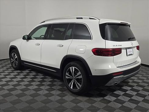 New 2026 Mercedes-Benz GLB 250 4MATIC image 3