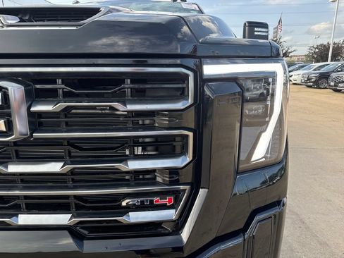 New 2026 GMC Sierra 2500 AT4 w/ AT4 Premium Plus Package AWD/4WD image 4