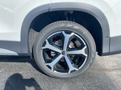 New 2026 Volkswagen Tiguan SE image 18