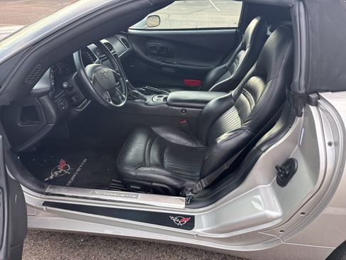 Used 2004 Chevrolet Corvette Convertible w/ Preferred Equipment Group image 6