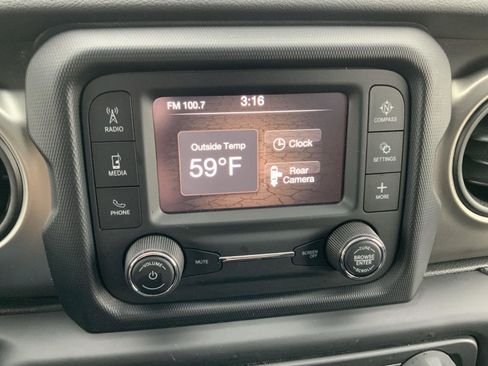 Used 2020 Jeep Wrangler Unlimited Sport image 33