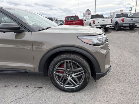 New 2026 Ford Explorer ST w/ Sun And Sound Package AWD/4WD image 4