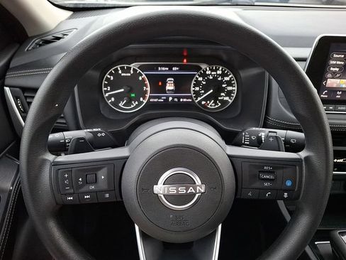Used 2024 Nissan Rogue SV AWD/4WD image 18
