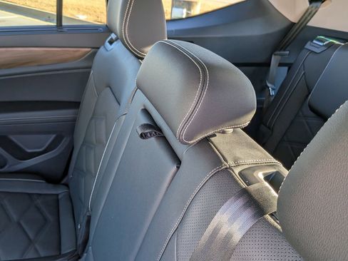 New 2026 Volkswagen Atlas SE image 28